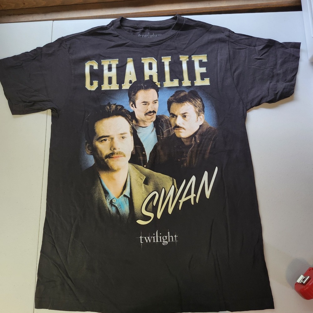 SMALL NWOT The Twilight Saga Charlie Swan Retro Style Graphic T-Shirt